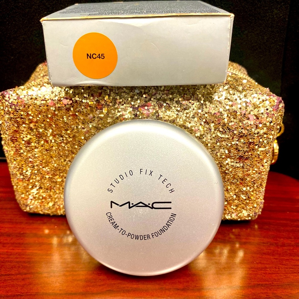 M.A.C. Studio Fix Tech Cream to Powder Foundation in NC45